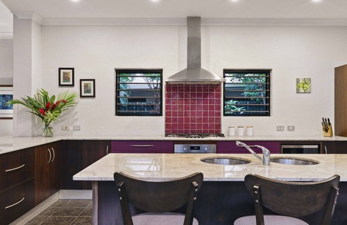 Craiglie Villa | 65 Mitre Port Douglas - Villa with golf course views
