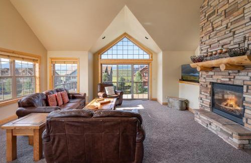 Pole Creek House | 67 Fireweed with private hot tub