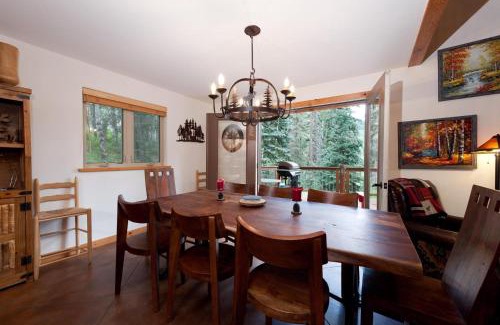 Columbine Lake House | 672 Beaver Circle