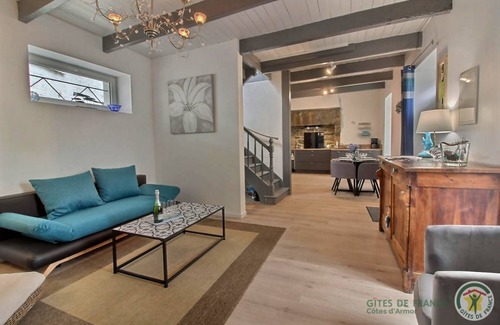 Saint-Michel-en-Greve House | 69 m² Gîte ∙ 2 bedrooms ∙ 4 guests