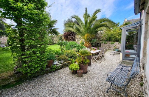 Audierne House | 690-Charming villa in a lush garden