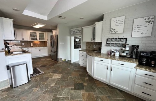 Leisure Land House | 6BR/5Bath Single Story Lake Front Home at Cedar Creek w/boat rental option