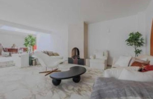 Grenelle Apartment | 6br near the majestic Eiffel Tower,Champs de Mars & peaceful banks of the Seine!