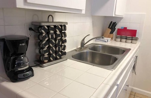 Ocean Park Apartment | 6N Turnkey Coastal Apartment Upper