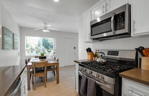 Eastside Apartment | 6th Haven, Arcade, King Bed, Games, 1 Mile to Beaches