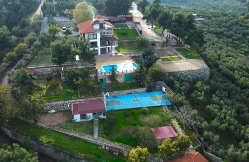 Gemlik House | 7 bed rooms Farm house, perfect for relaxing and reconnecting with loved ones.