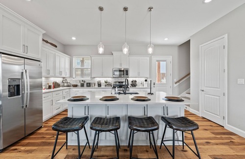 Stephenville Villa | 7 Bedroom 7.5 Bath Villa Perfect for Large Groups