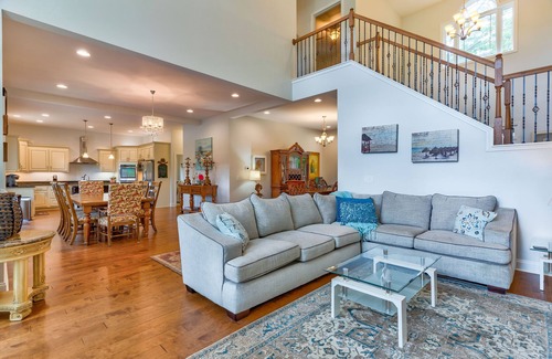 Blairsville House | 7 bedroom! Amazing Lake house, Private Dock & More, jet ski docks Nice game room