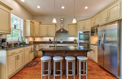 Blairsville House | 7 bedroom! Amazing Lake house, Private Dock & More, jet ski docks Nice game room