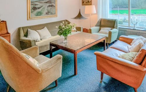 Norddjurs Municipality House | 7 Bedroom Awesome Home In Ørum Djurs