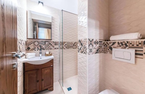 Sector 2 Bed & Breakfast | 7-bedroom bed & breakfast in brilliant București with WiFi, AC
