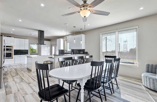 North Scottsdale House | 7 Bedroom Pickleball/Pool/Hot Tub/Orchard