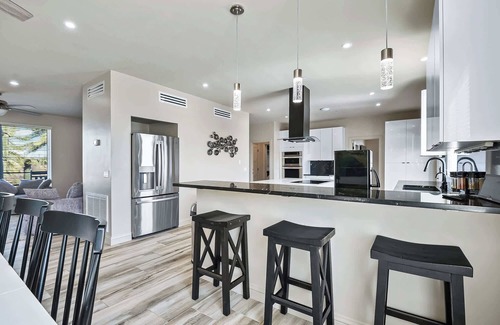 North Scottsdale House | 7 Bedroom Pickleball/Pool/Hot Tub/Orchard
