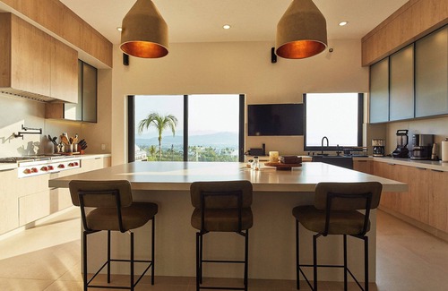 La Punta Villa | 7-bedroom villa in delightful Manzanillo with WiFi, AC. Start your vacation now