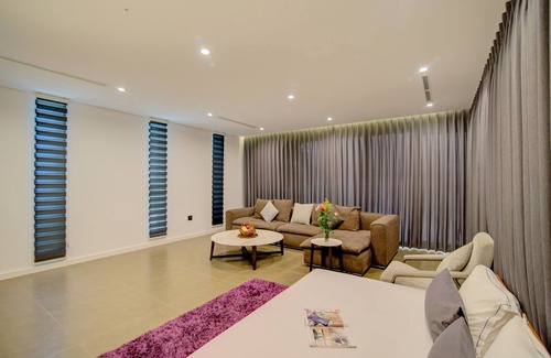 Ngu Hanh Son Villa | 7 Bedrooms Beach Front Villa at Da Nang Beach Resort