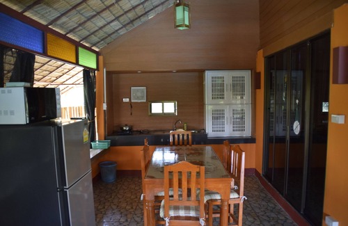 San Pu Loei House | #7 DIRECTLY BESIDE SALT WATER POOL - RELAXING, RESTORATIVE, QUIET