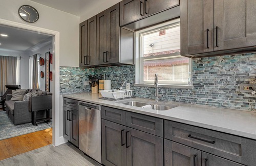 Delmar Parkway House | 7 Mi to Denver: Inviting Aurora Home w/Yard!