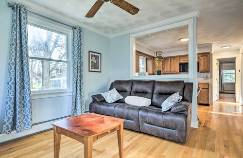 Seekonk Apartment | 7 Mi to Downtown Providence: Quiet Apt in Seekonk
