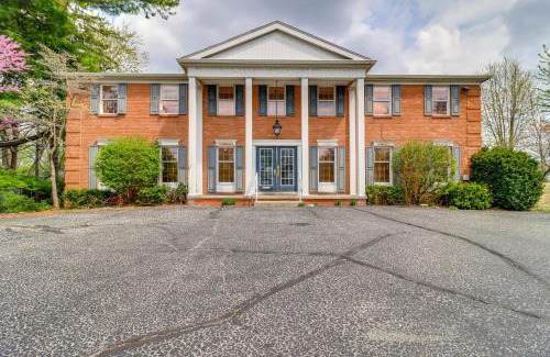 Bedford Apartment | 7 Mi to Downtown Toledo Apt Near Franklin Park