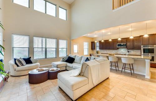 Bonanza House | 7 Mi to Lake Casa Blanca Laredo Family Home!