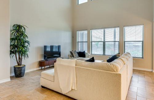 Bonanza House | 7 Mi to Lake Casa Blanca Laredo Family Home!