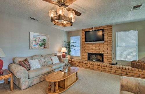 Golden Hills House | 7 Mi to Riparian Preserve Family Home with Yard!