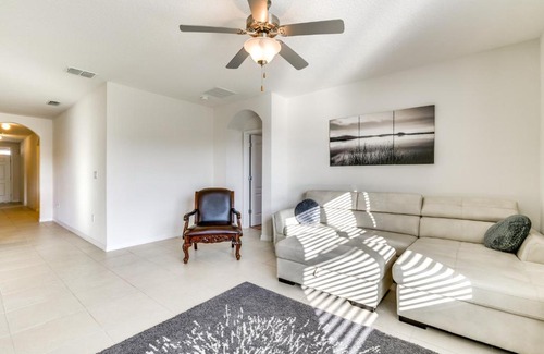 Buena Ventura Lakes House | 7 Mi to USTA Waterfront Tennis House with Yard!