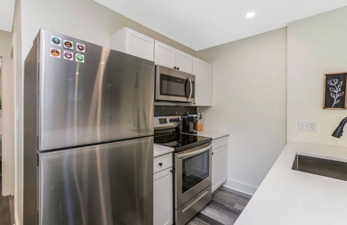 Olde Towne East House | 7 Min to Arena District | Work Friendly | Unit C