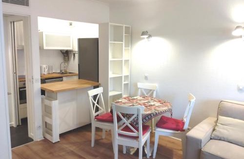 Gambetta Apartment | 7 min walk Metro, ApartHotel, La Défense