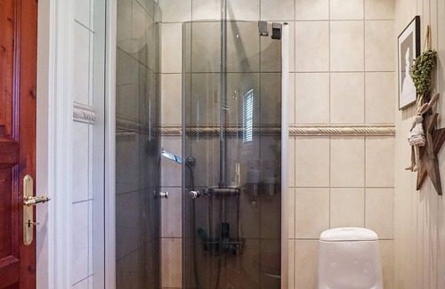 Kampersvik House | 7 person holiday home in Fjällbacka