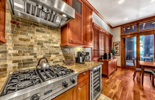 Sierra Shores House | 7 Sierra Shores - 3BR/3BA - Lakefront