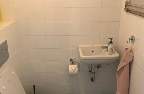Diemen Apartment | 70 m² Apartment ∙ 2 bedrooms ∙ 2 guests