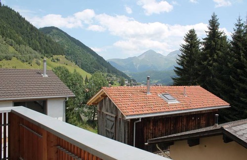 Sedrun Apartment | 70 m² Apartment ∙ 3 bedrooms ∙ 5 guests