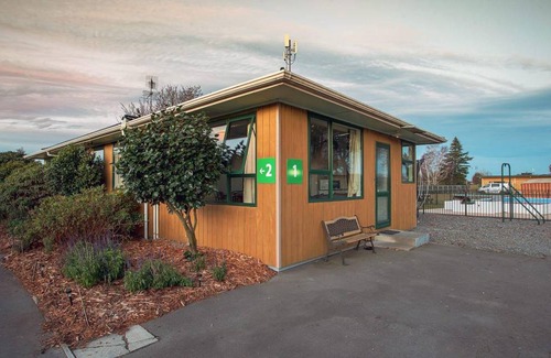 Ashburton Hotel | 70 m² Motel ∙ 2 bedrooms ∙ 9 guests