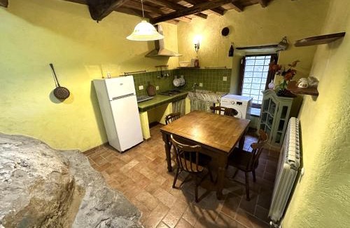 Artena Apartment | 70 MQ La casa nella roccia -Free Parking and Free WI-FI