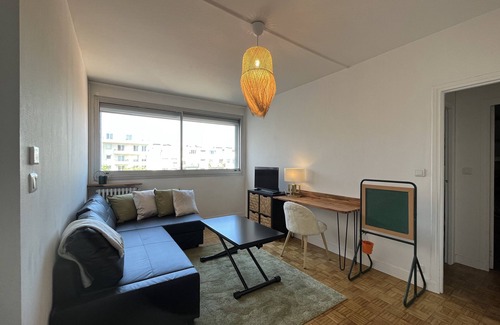 Montrouge Apartment | 70m du Métro M4 Barbara, 2P Chic et Calme - 4 Personnes Maximum