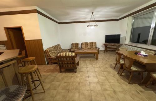 Riegelsberg Apartment | 70qm Apartment mit Stellplatz und Garten