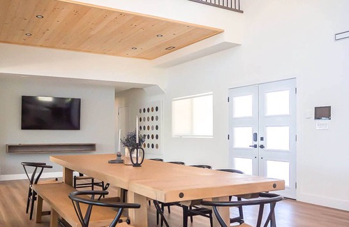 Foley House | 710 Oastler Lake Summ