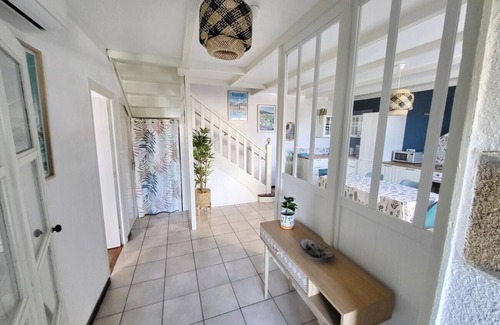 Poulgoazec House | 717-fisherman's house-view of Audierne port-400m from beaches