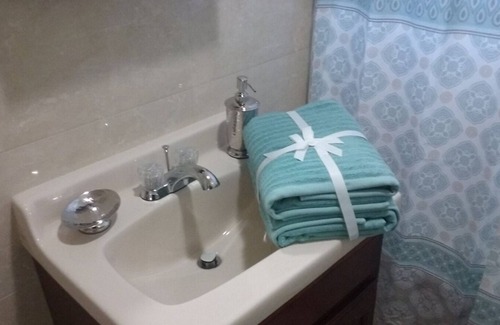 Union City Apartment | 725 13. # 9 · Beautiful Apt 20 min to time square
