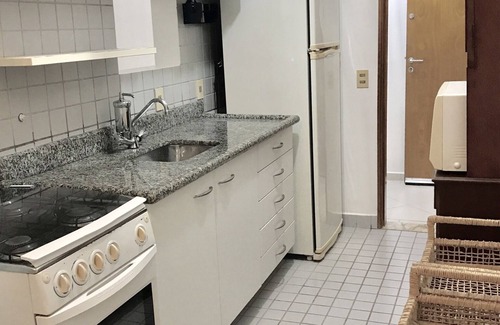 Jardim Ana Maria Apartment | 72m² Guarujá Enseada up to 6 people