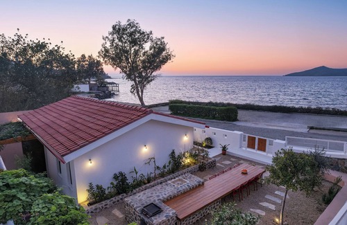 Yalikavak Villa | 73 Yalikavak — Reimagined Village Villa with AC, WiFi & Plunge Pool