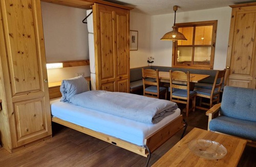 Silvaplana Apartment | 74 m² Apartment ∙ 1 bedroom ∙ 4 guests