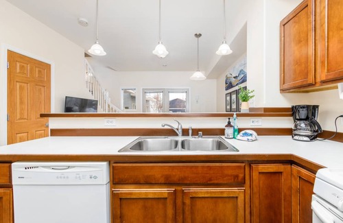 Downtown Anchorage Condo | 74 m² Condo ∙ 2 bedrooms ∙ 4 guests