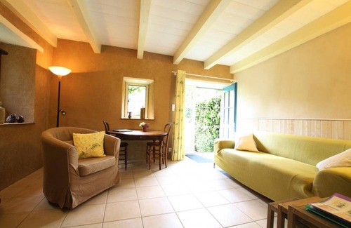 Saint-Martin-de-Cenilly House | 75 m² Gîte ∙ 2 bedrooms ∙ 4 guests