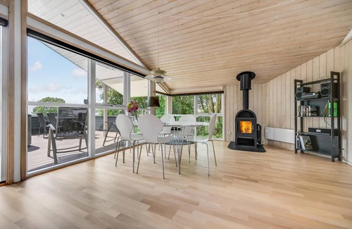 Tranbjerg J House | 76 m² House ∙ 3 bedrooms ∙ 6 guests