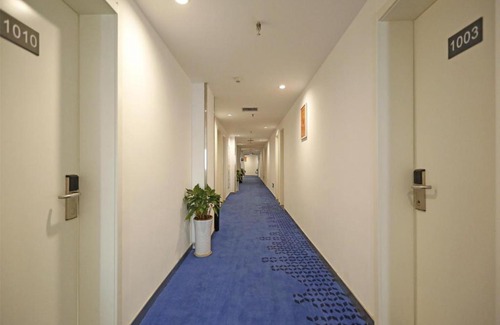 Yanta Qu Hotel | 7Days Inn Xi`an West High Tech Science and technology road Metro Station