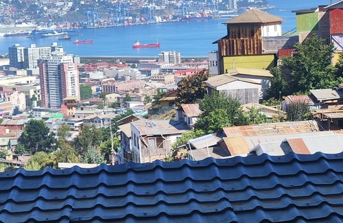 Valparaiso Apartment | 7P-Charming 3-bedroom apartment with AC, fitness room in vibrant Valparaíso