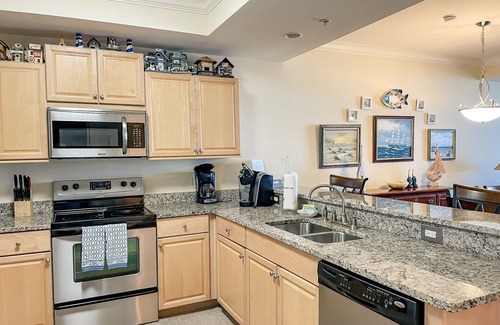 Dauphin Island Condo | 7th Floor Gulf Front Condo - Family Friendly Facility
