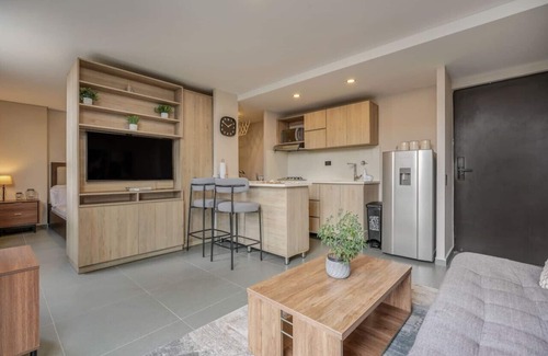 El Tesoro Apartment | 7th floor modern apartment close to parque lleras